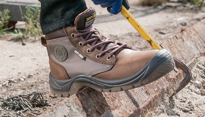 Slip-Resistant Industrial Safety Jogger Boots For Men